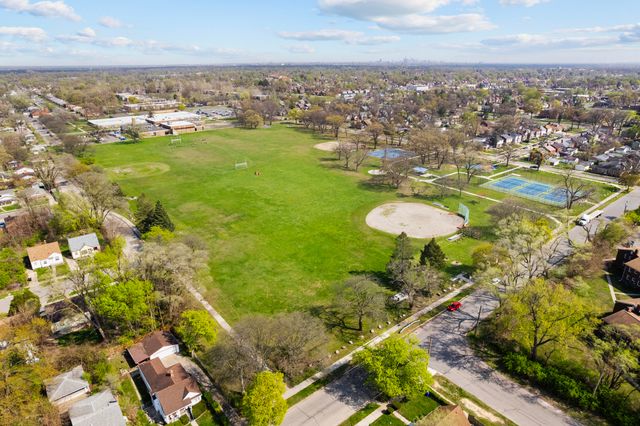 19990 Pinehurst Street, Detroit, MI 48221