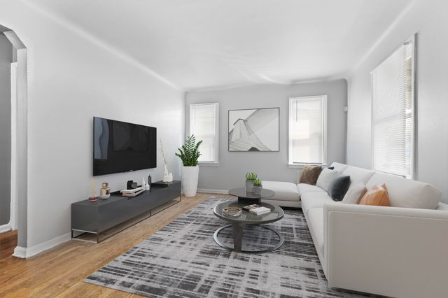 19990 Pinehurst Street, Detroit, MI 48221