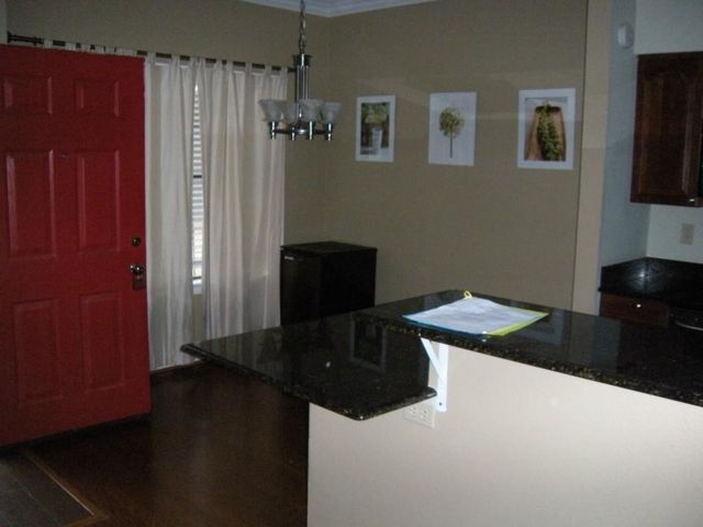 915 W 23rd ST 105, Austin, TX 78705