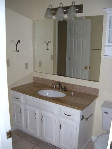 915 W 23rd ST 105, Austin, TX 78705