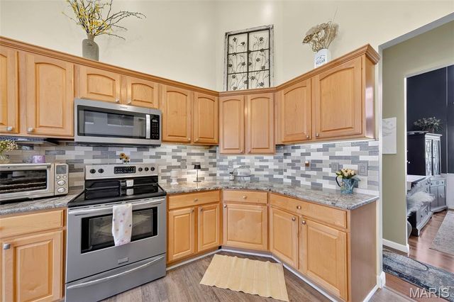 224 Bennington Drive, Troy, MO 63379