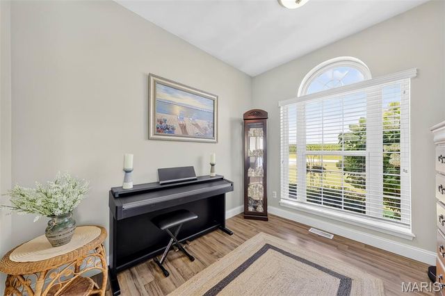 224 Bennington Drive, Troy, MO 63379