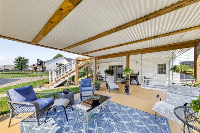 224 Bennington Drive, Troy, MO 63379