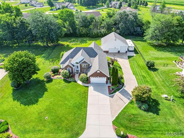 224 Bennington Drive, Troy, MO 63379