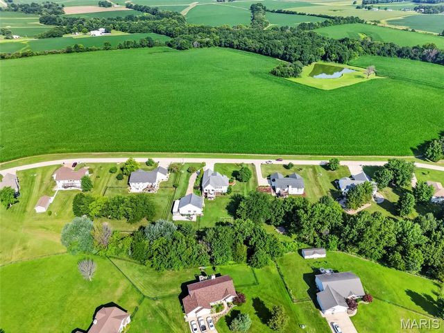 224 Bennington Drive, Troy, MO 63379
