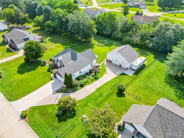 224 Bennington Drive, Troy, MO 63379