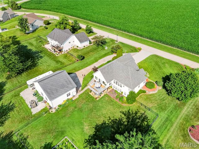 224 Bennington Drive, Troy, MO 63379