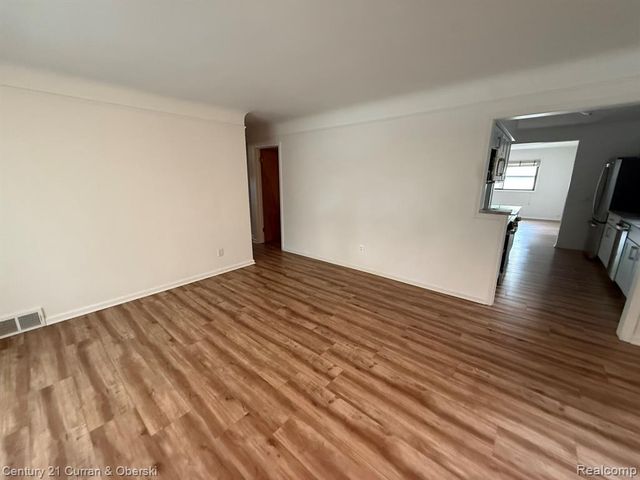 2210 Nightingale Street, Dearborn, MI 48128