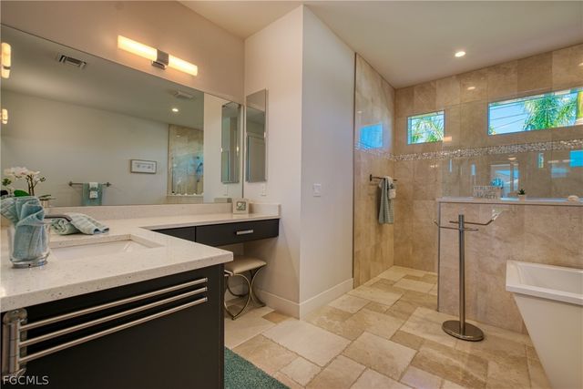 4824 SW 24th PL, Cape Coral, FL 33914