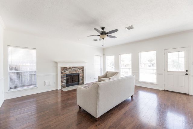 15422 Downford Drive, Tomball, TX 77377