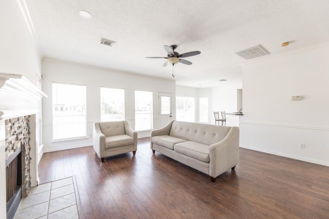 15422 Downford Drive, Tomball, TX 77377