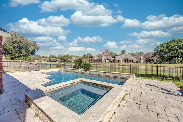 15422 Downford Drive, Tomball, TX 77377