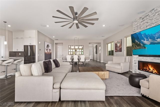 12619 Huckleberry Oak Avenue, Las Vegas, NV 89138