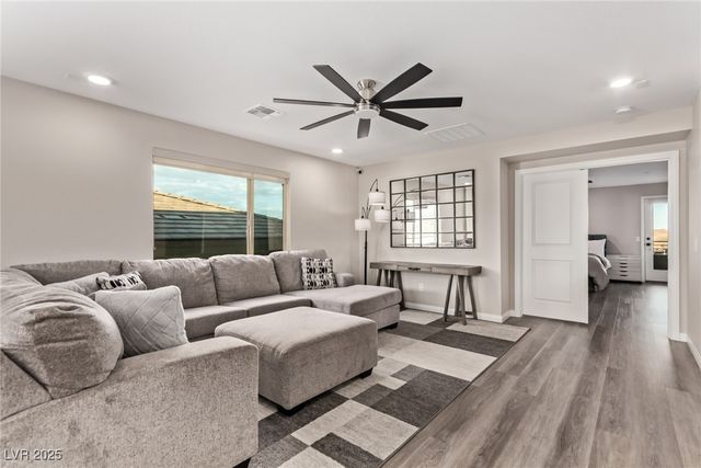 12619 Huckleberry Oak Avenue, Las Vegas, NV 89138