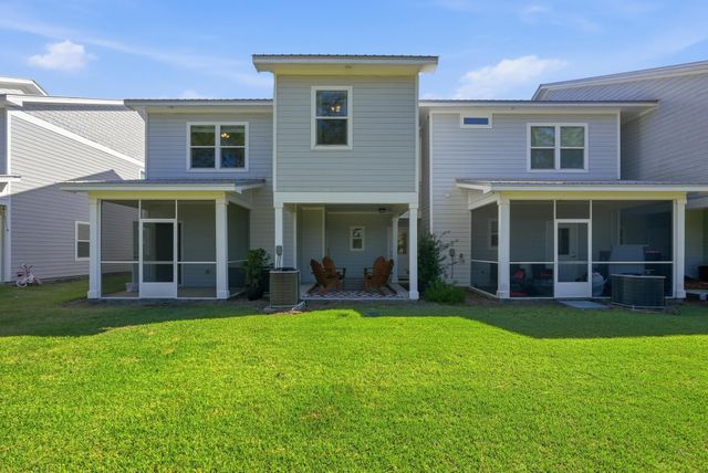 348 N Sand Palm Road, Freeport, FL 32439