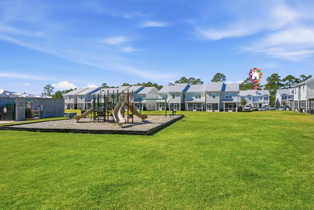 348 N Sand Palm Road, Freeport, FL 32439