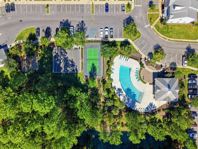 348 N Sand Palm Road, Freeport, FL 32439