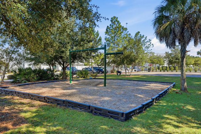 348 N Sand Palm Road, Freeport, FL 32439