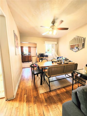 5850 Burchfield Ave, Squirrel Hill, PA 15217