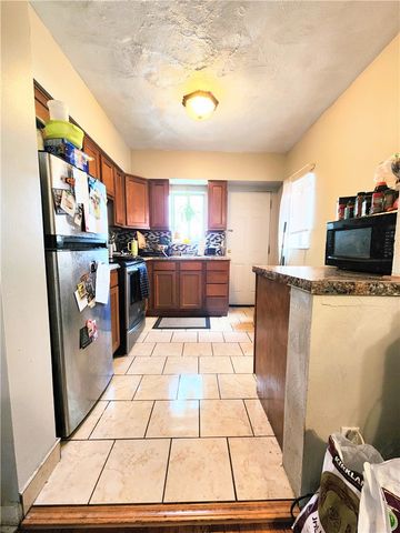 5850 Burchfield Ave, Squirrel Hill, PA 15217