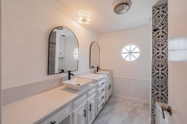 2211 Midhurst Drive, Arlington, TX 76013