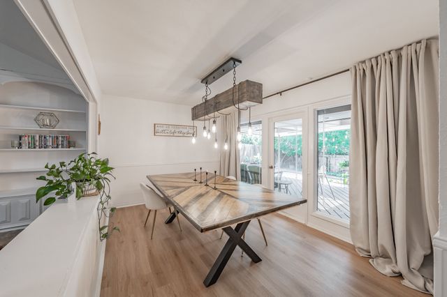 2211 Midhurst Drive, Arlington, TX 76013