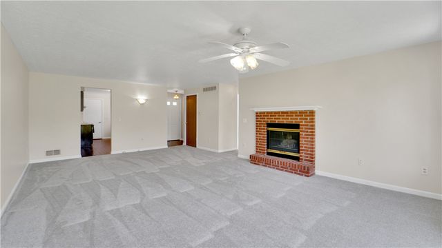 85 Kalyna Drive, Irondequoit, NY 14617