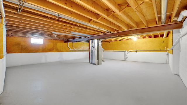 85 Kalyna Drive, Irondequoit, NY 14617