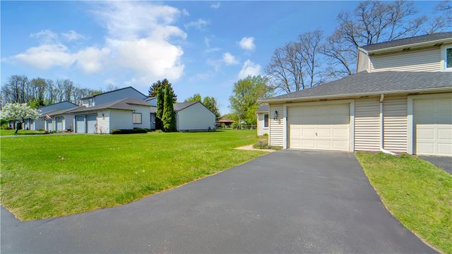 85 Kalyna Drive, Irondequoit, NY 14617