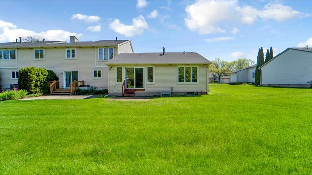 85 Kalyna Drive, Irondequoit, NY 14617