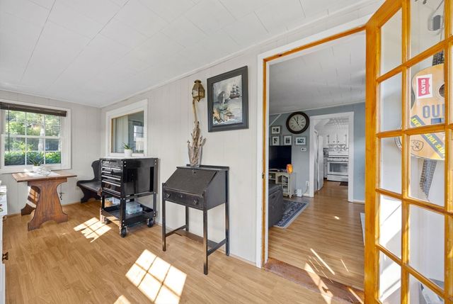 10 Cleveland Ave, Wareham, MA 02532