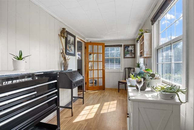 10 Cleveland Ave, Wareham, MA 02532
