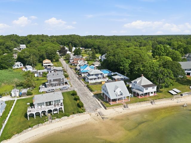 10 Cleveland Ave, Wareham, MA 02532