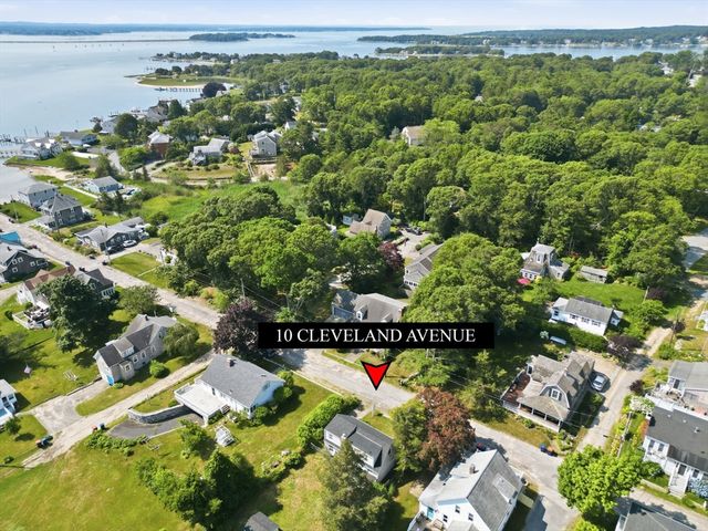 10 Cleveland Ave, Wareham, MA 02532