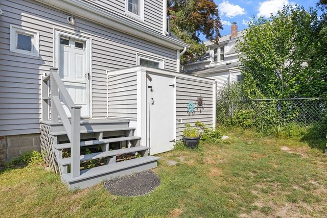 10 Cleveland Ave, Wareham, MA 02532