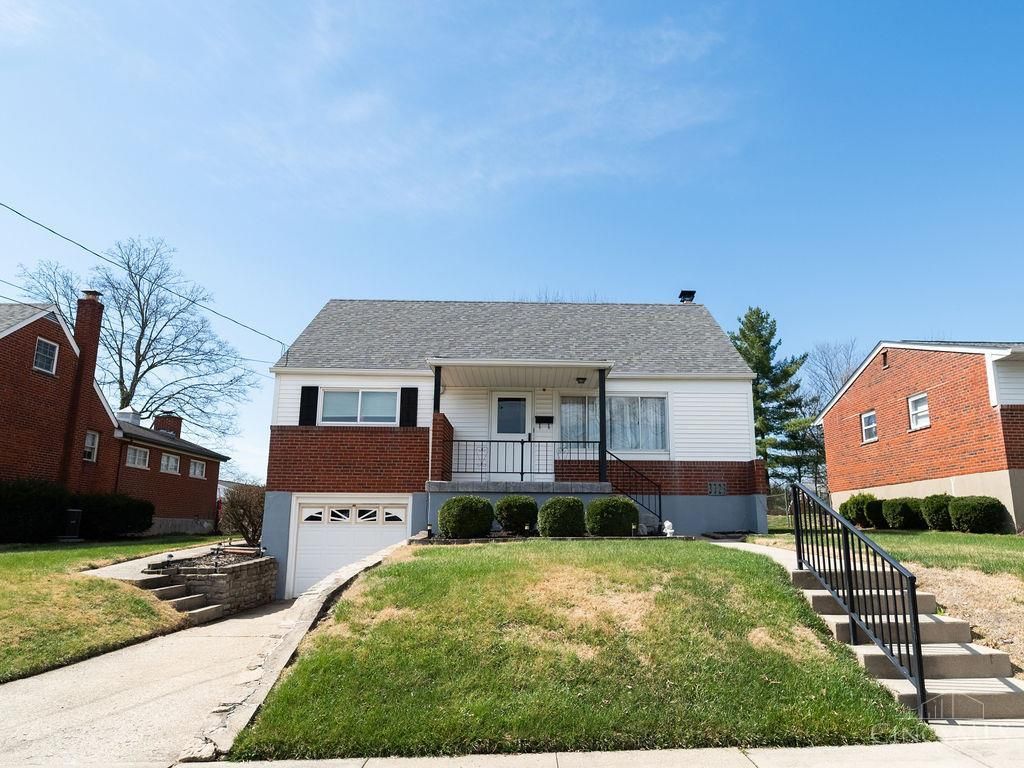 3323 Bellehaven Court, Green Twp, OH 45248