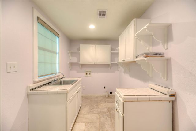 641 Red Clover, Livingston, TX 77351