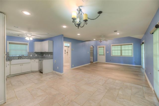 641 Red Clover, Livingston, TX 77351