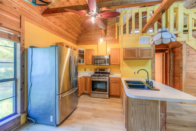641 Red Clover, Livingston, TX 77351