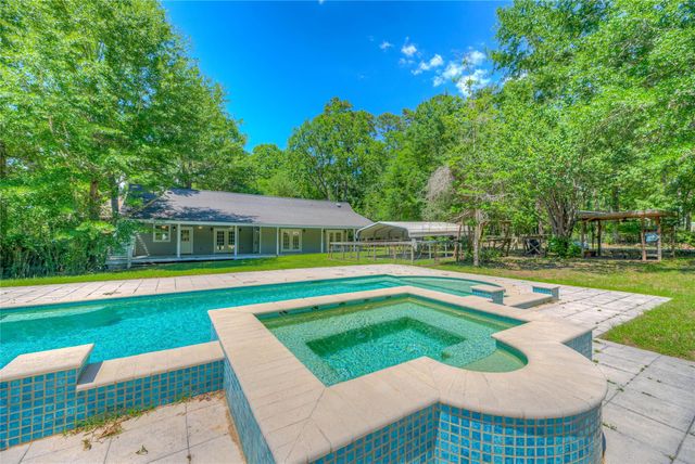641 Red Clover, Livingston, TX 77351