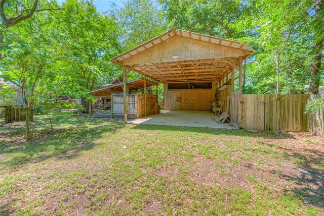 641 Red Clover, Livingston, TX 77351