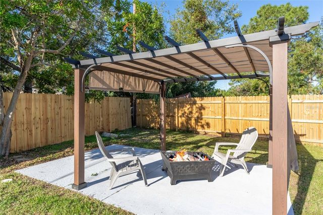 1234 29TH STREET N, St Petersburg, FL 33713