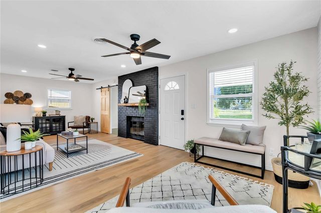1234 29TH STREET N, St Petersburg, FL 33713