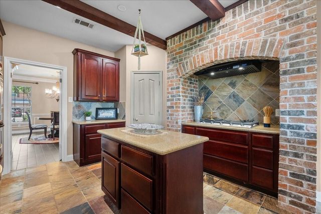 5214 Blue Cypress Lane, League City, TX 77573