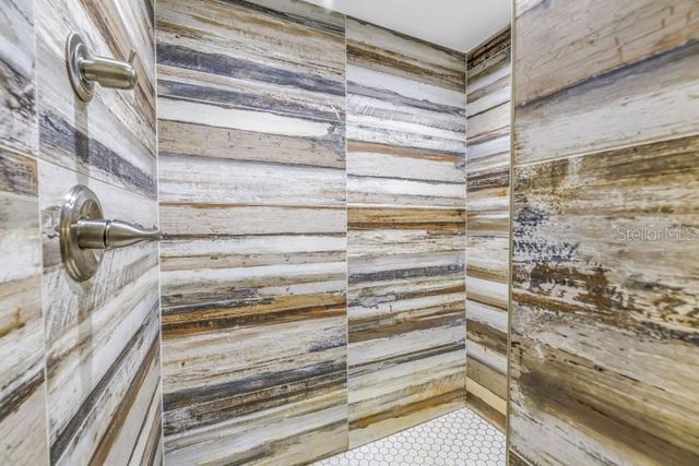 8521 EHREN CUTOFF, Land O Lakes, FL 34639