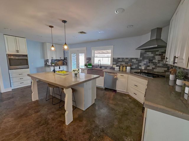 8521 EHREN CUTOFF, Land O Lakes, FL 34639