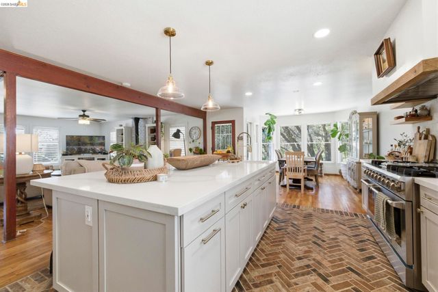 19650 Jubilee Ct, Soulsbyville, CA 95372