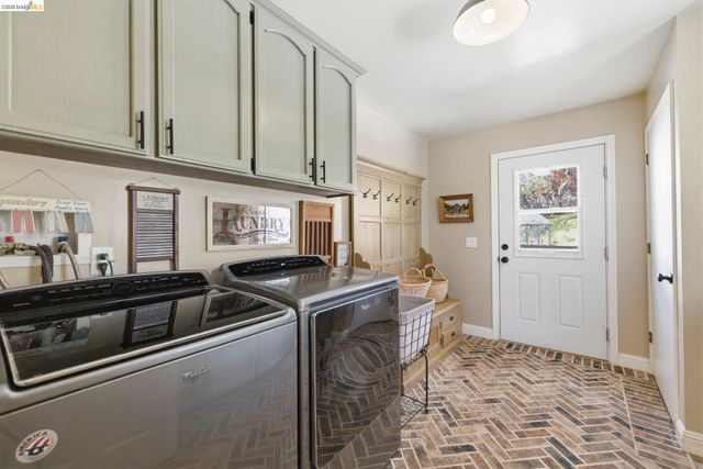 19650 Jubilee Ct, Soulsbyville, CA 95372