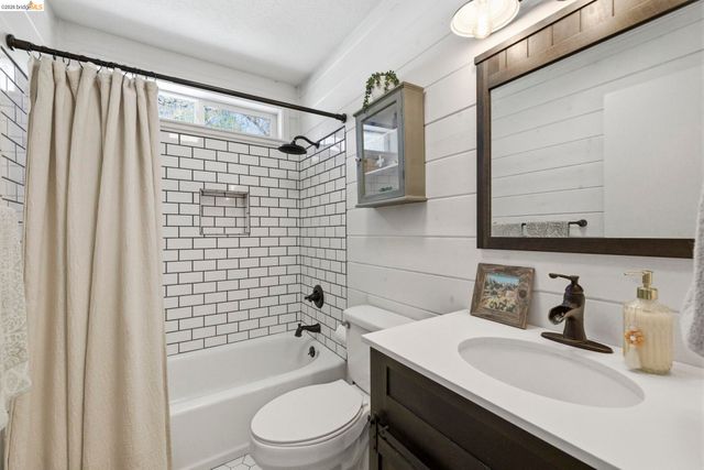 19650 Jubilee Ct, Soulsbyville, CA 95372