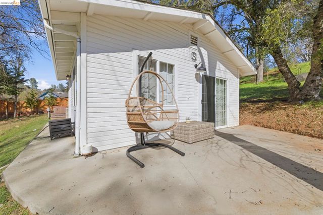 19650 Jubilee Ct, Soulsbyville, CA 95372